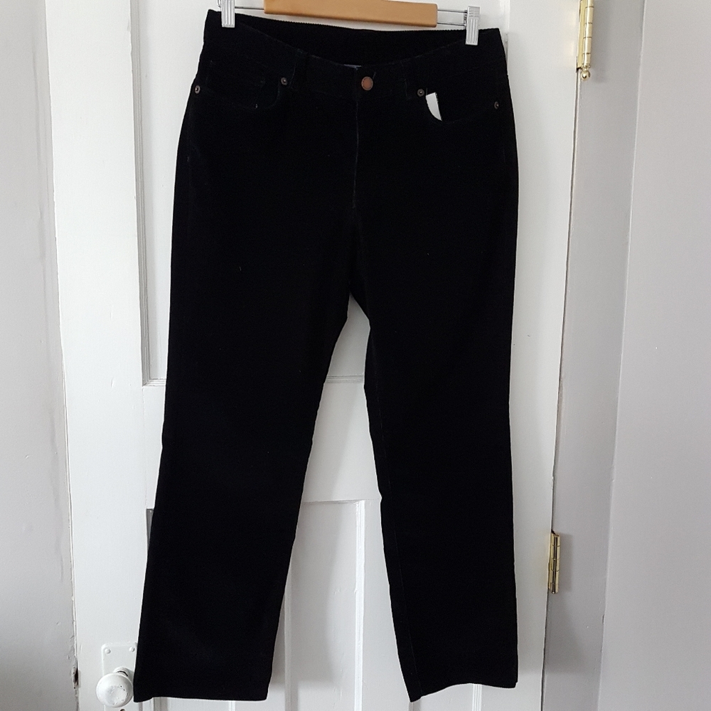 L.L Bean Corduroy Favorite Fit Straight Leg Black Sz 8 Petite